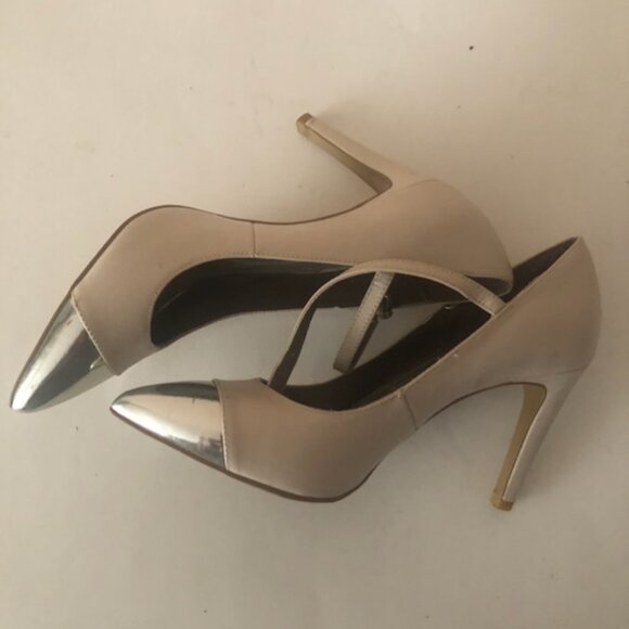TAHARI Sabina nude and silver tip heels shoes 7.5 - Picture 7 of 8